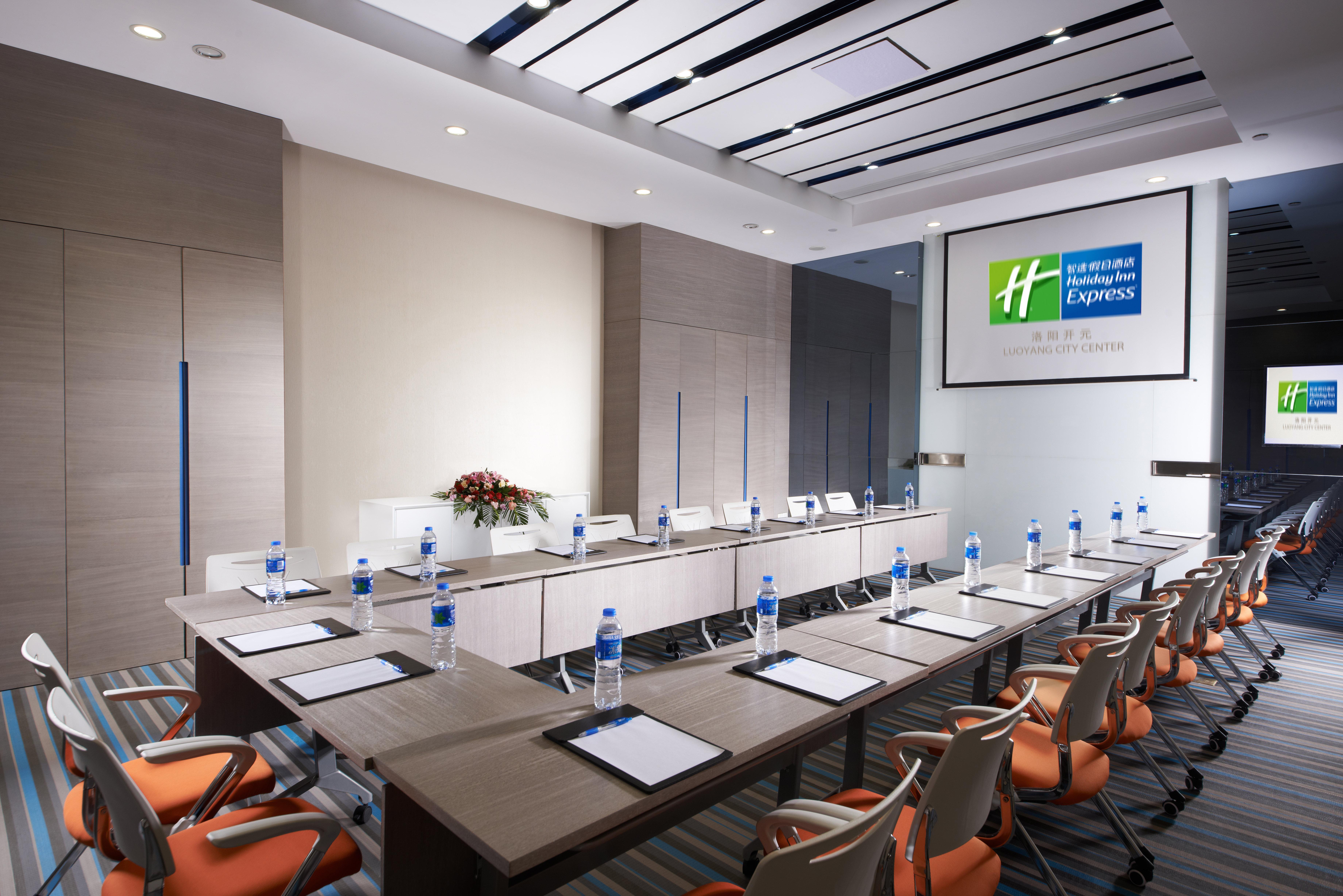 Holiday Inn Express Luoyang City Center By Ihg Exterior foto