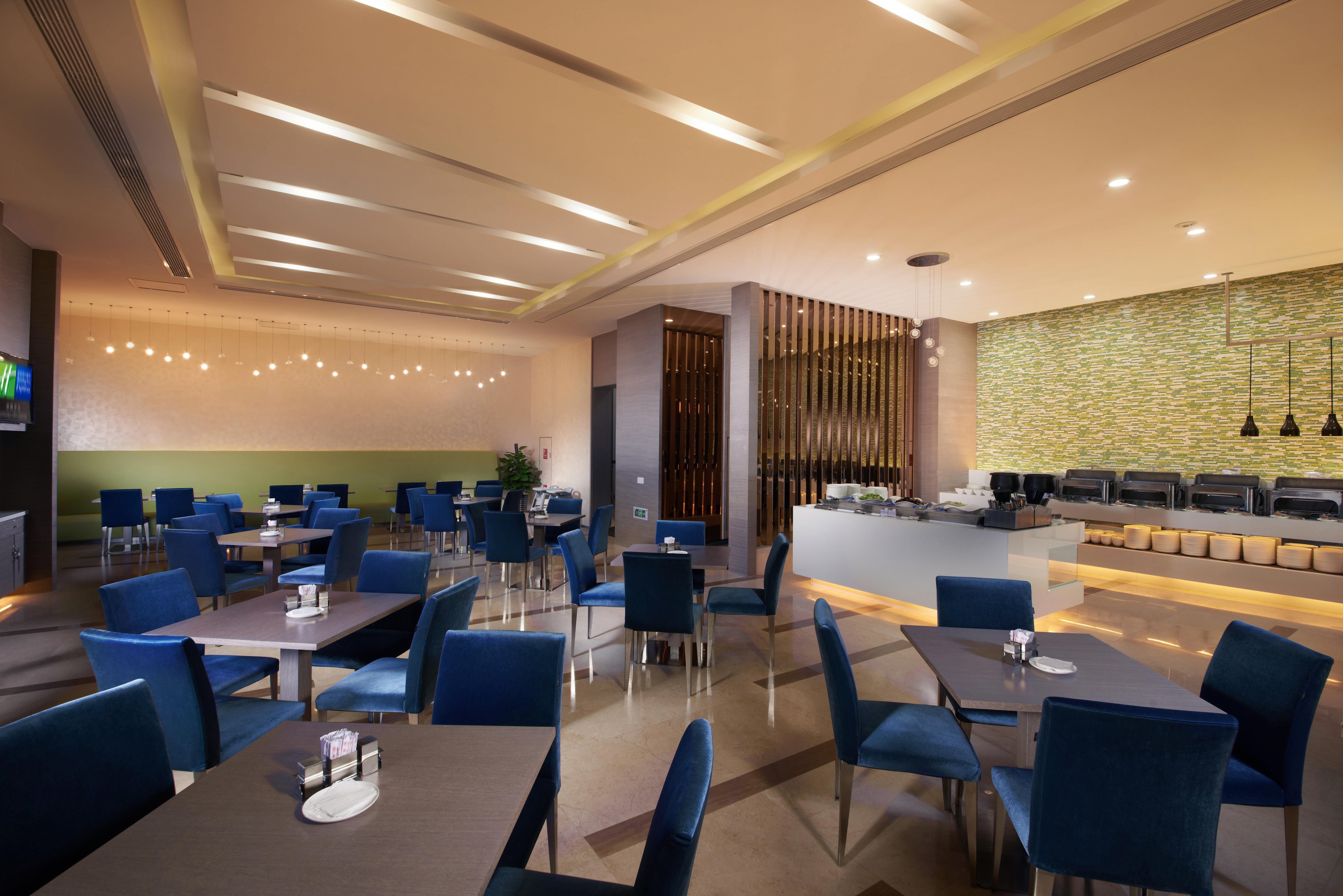Holiday Inn Express Luoyang City Center By Ihg Exterior foto