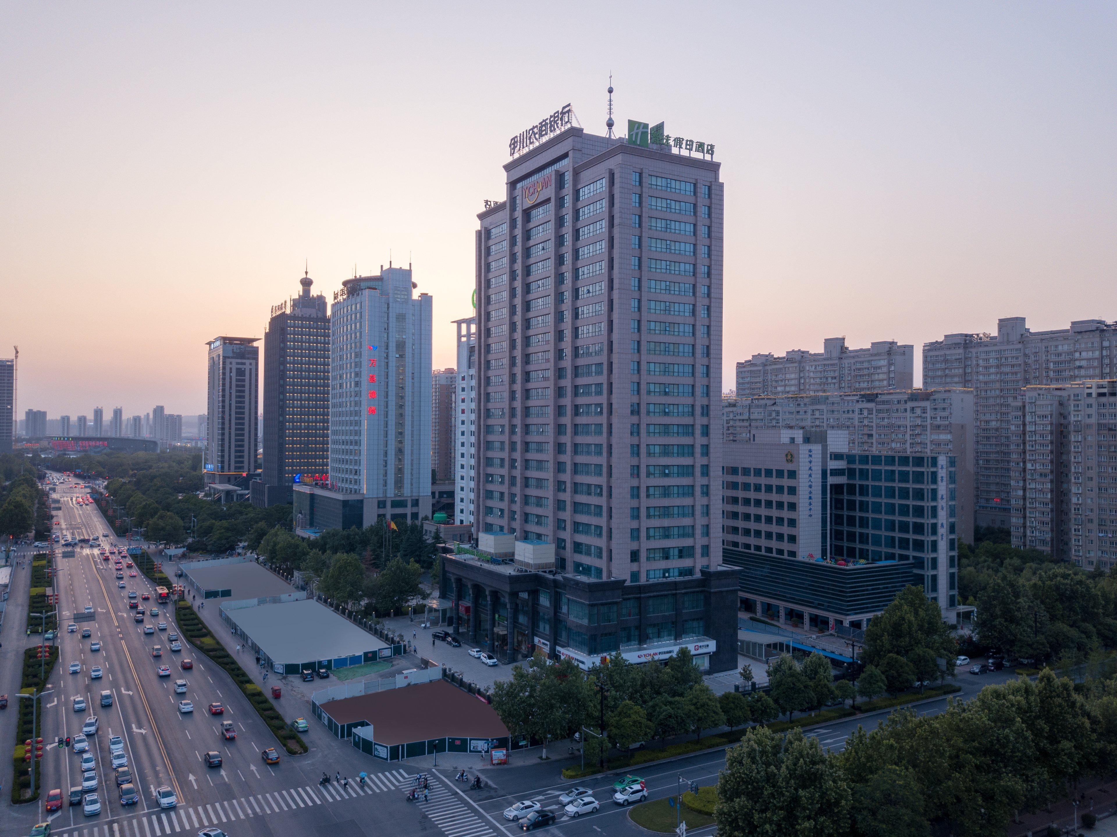 Holiday Inn Express Luoyang City Center By Ihg Exterior foto
