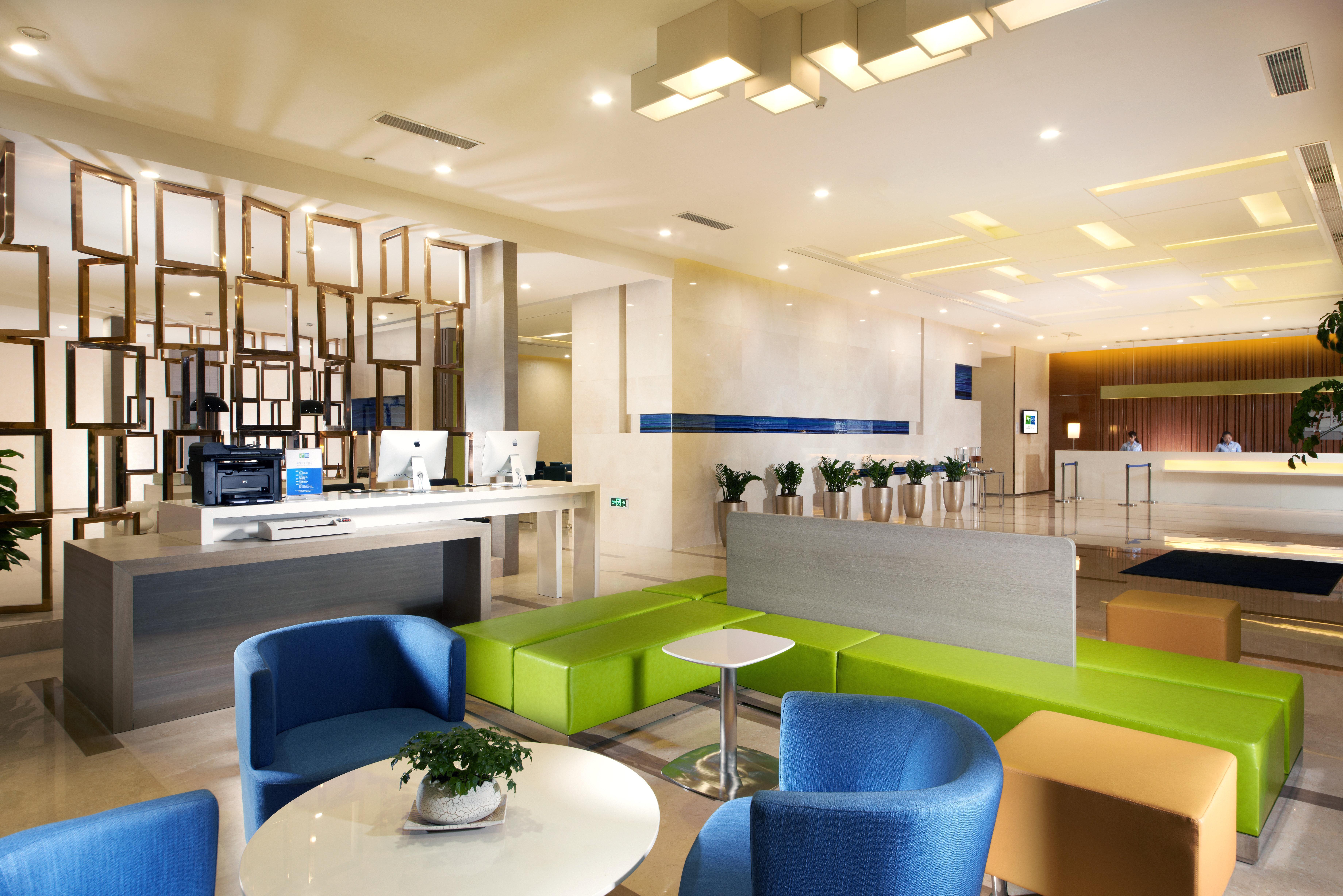 Holiday Inn Express Luoyang City Center By Ihg Exterior foto