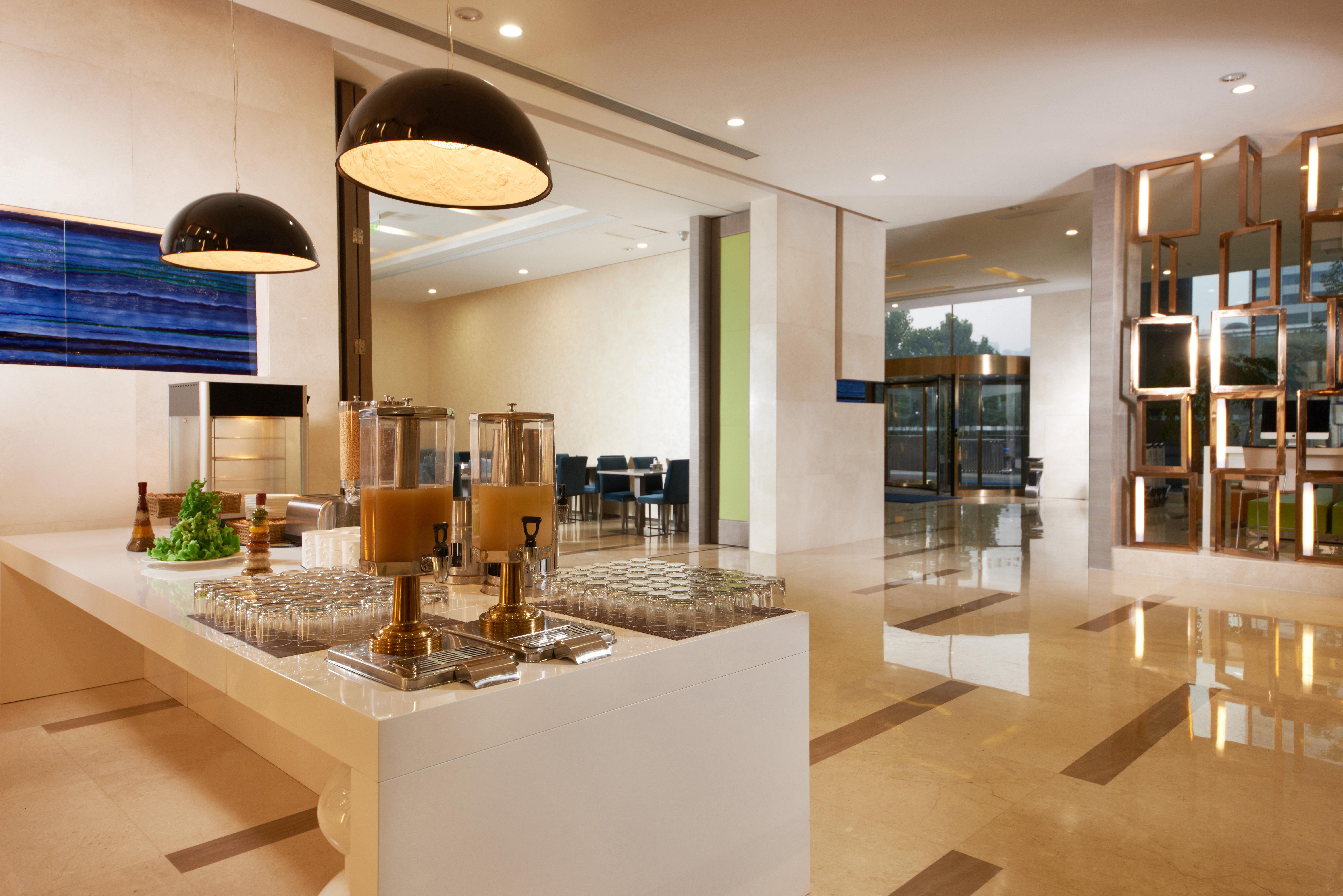 Holiday Inn Express Luoyang City Center By Ihg Exterior foto